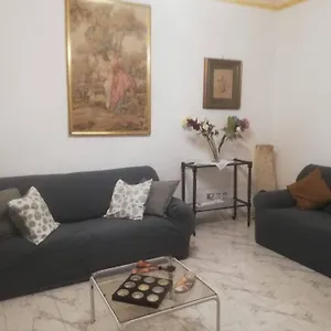 https://la-casa-di-nonna-lilla.sicilyhotelsitaly.net